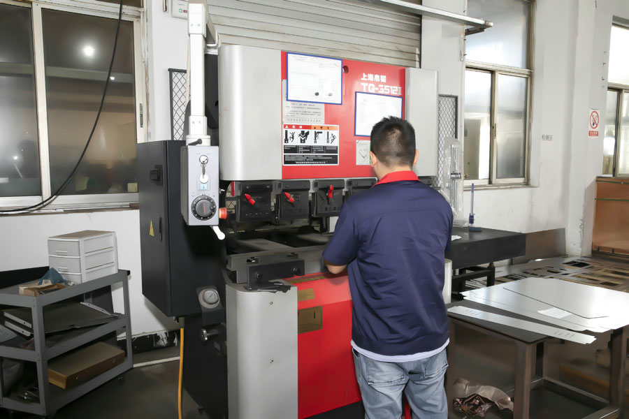 Máquina de dobra hidráulica