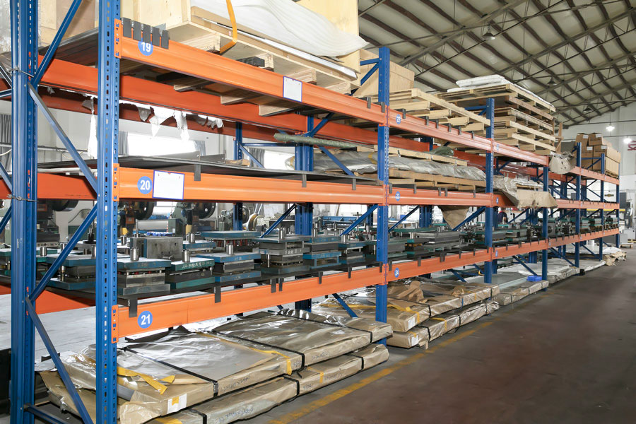 Prateleira de armazenamento de moldes